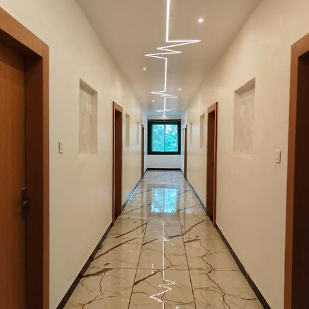 Dewās Rk Hotel & Restaurant מראה חיצוני תמונה